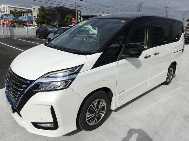 Nissan SERENA E-POWER HIGHWAY STAR V 2022 — миниатюра 2