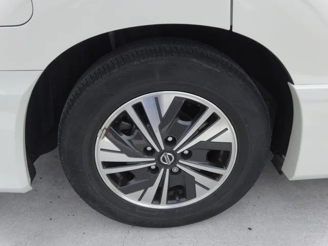 Nissan SERENA E-POWER HIGHWAY STAR V 2022 — миниатюра 3