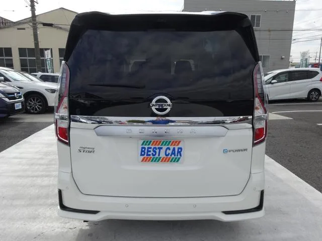 Nissan SERENA E-POWER HIGHWAY STAR V 2022 — миниатюра 4