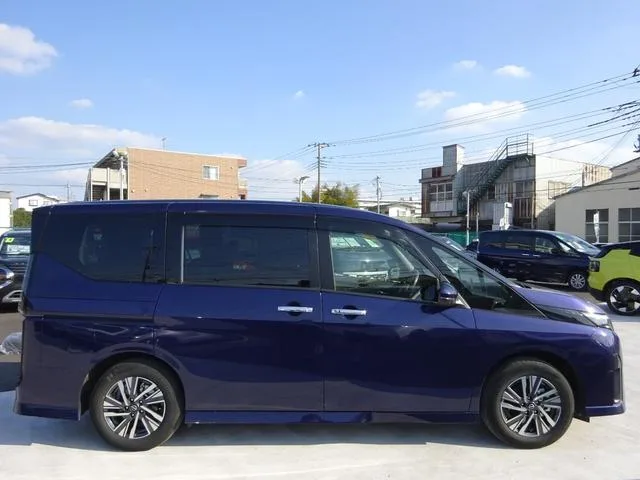 Nissan SERENA E-POWER HIGHWAY STAR V 2024 — миниатюра 5