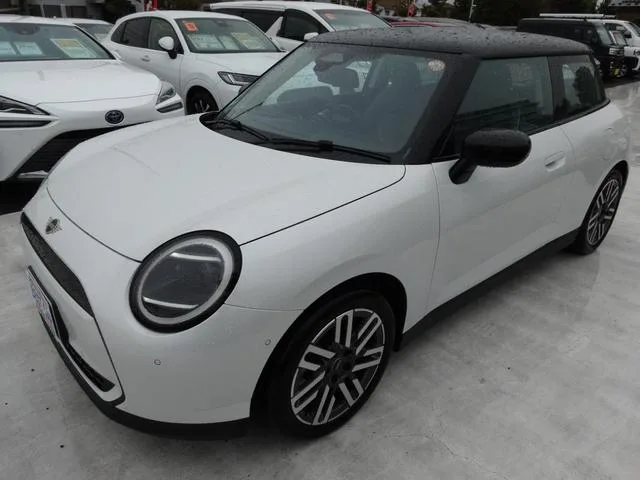 MINI MINI COOPER E CLASSIC TRIM 2024 — миниатюра 2