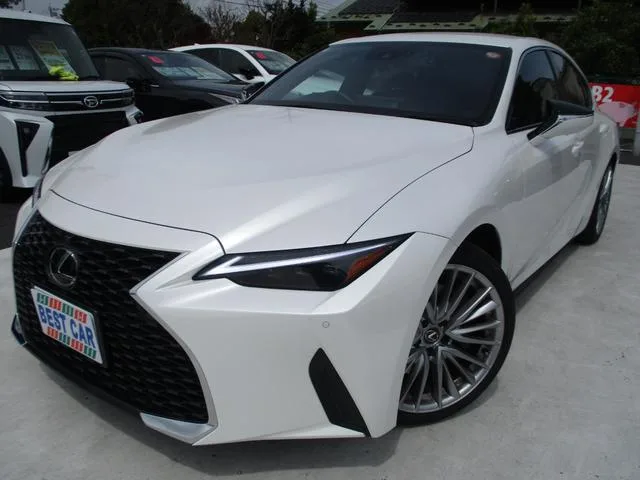 Lexus IS IS300H VERSION L 2024 — фото 1, купить с доставкой в Москву