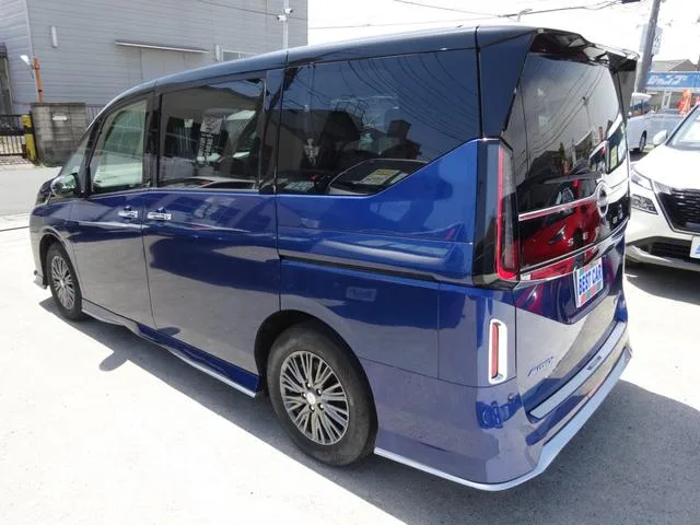 Nissan SERENA E-POWER AUTECH 2024 — миниатюра 5