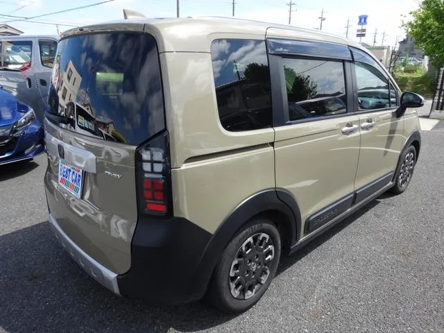Honda FREED E:HEV CROSSTAR 2025 — миниатюра 3