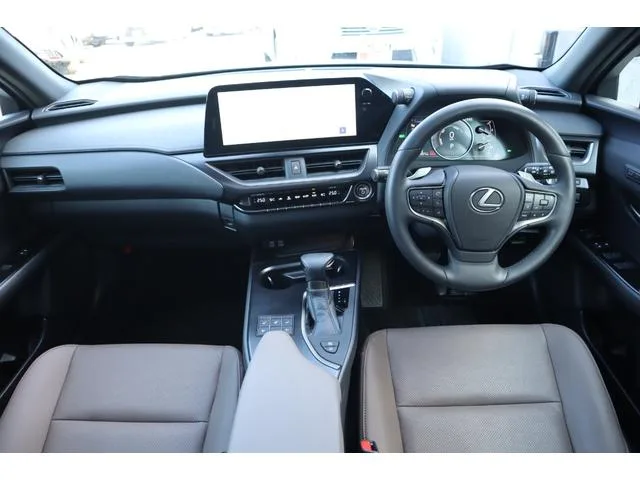 Lexus UX UX250H GRACEFUL EXPLORER 2023 — миниатюра 3