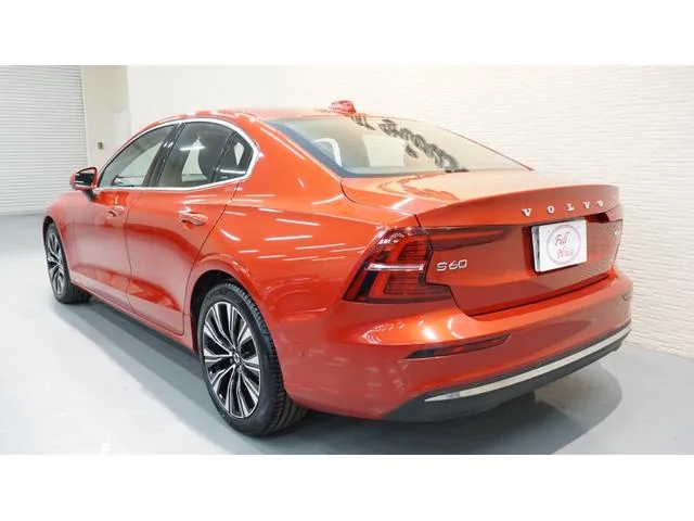 Volvo S60 ULTIMATE B4 2023 — миниатюра 2