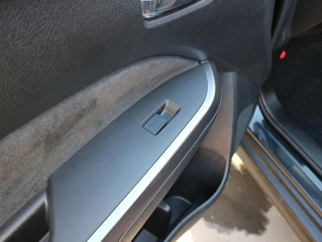 Suzuki ESCUDO BASE GRADE 2022 — миниатюра 4