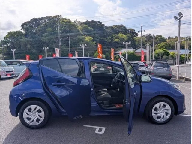 Toyota AQUA X 2023 — миниатюра 4