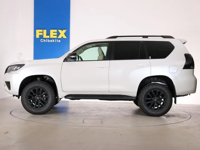 Toyota LAND CRUISER PRADO TX L PACKAGE MATT BLACK EDITION 2022 — миниатюра 3