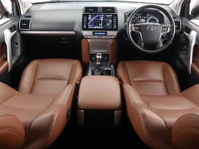 Toyota LAND CRUISER PRADO TX L PACKAGE 70TH ANNIVERSARY LIMITED 2022 — миниатюра 3