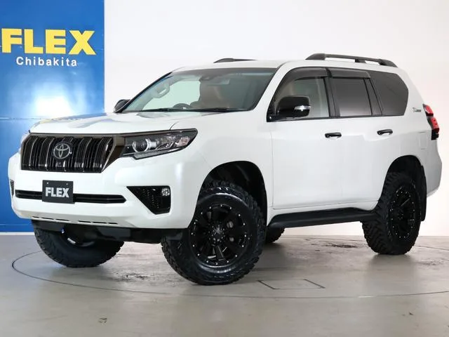 Toyota LAND CRUISER PRADO TX L PACKAGE 70TH ANNIVERSARY LIMITED 2022 — фото 1, купить с доставкой в Москву