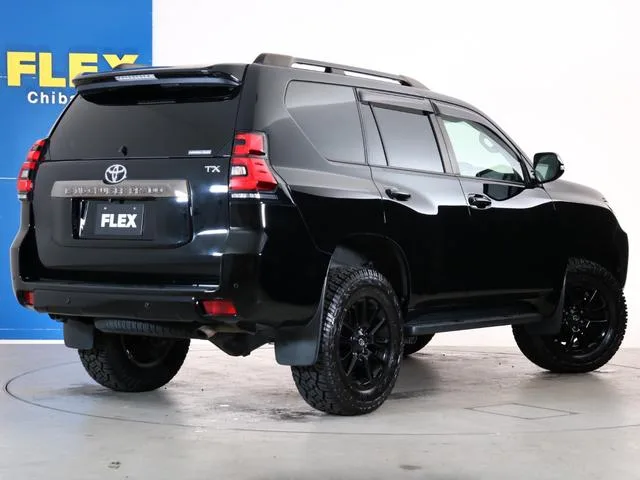 Toyota Land Cruiser Prado TX L PACKAGE 70TH ANNIVERSARY LIMITED 2022 — миниатюра 3