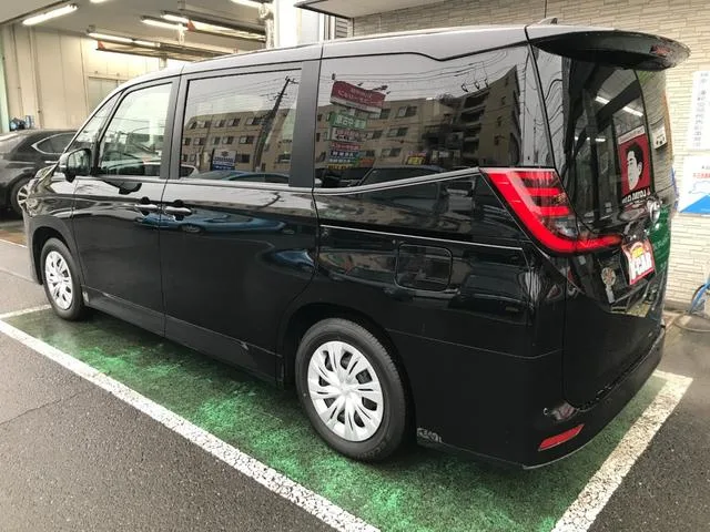 Toyota NOAH X 2022 — миниатюра 2