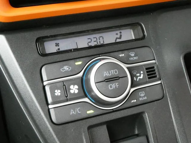 Daihatsu TANTO FUN CR0SS TURBO LIMITED 2025 — миниатюра 2