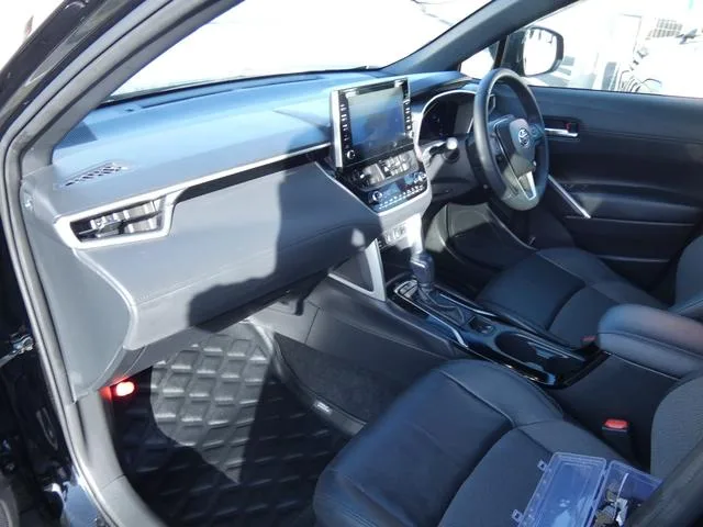 Toyota CorollaCross HYBRID Z 2023 — миниатюра 5