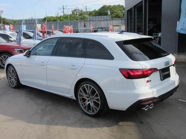 Audi S4 AVANT BASE GRADE 2023 — миниатюра 4