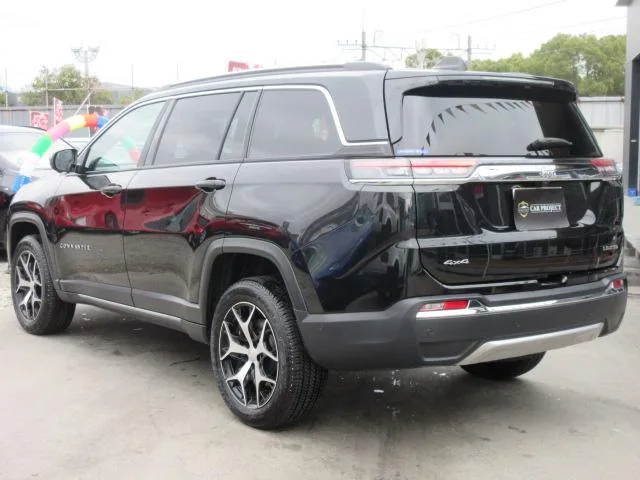 Chrysler Jeep JEEP COMMANDER LIMITED 2023 — миниатюра 4