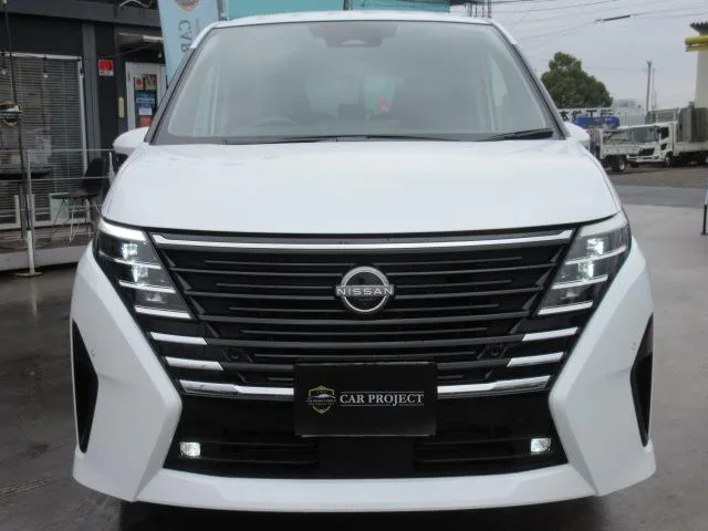 Nissan SERENA E-POWER HIGHWAY STAR V 2024 — миниатюра 4