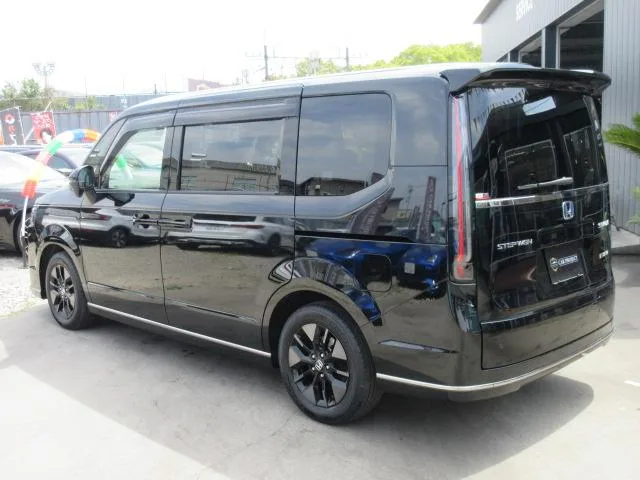 Honda STEPWAGON E:HEV SPADA 2023 — миниатюра 4