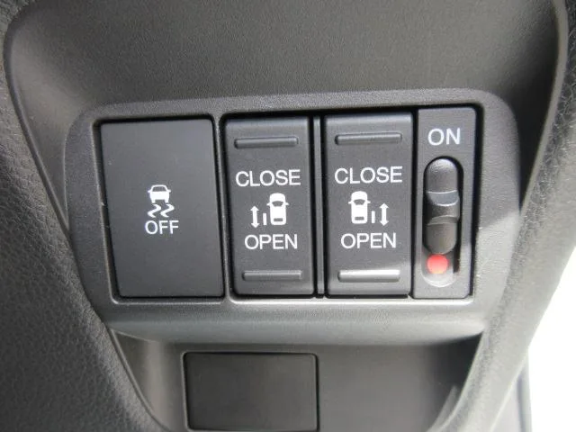 Honda FREED E:HEV AIR EX 2025 — миниатюра 3