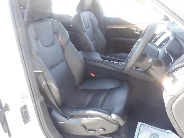 Volvo XC90 PLUS B5 AWD 2022 — миниатюра 4