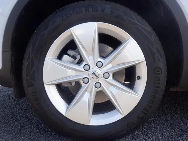 Volvo XC40 PLUS B3 2025 — миниатюра 4