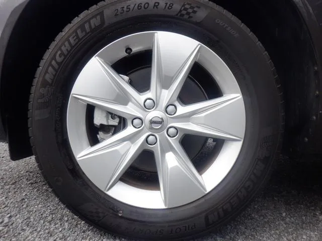 Volvo XC60 PLUS B5 2024 — миниатюра 4