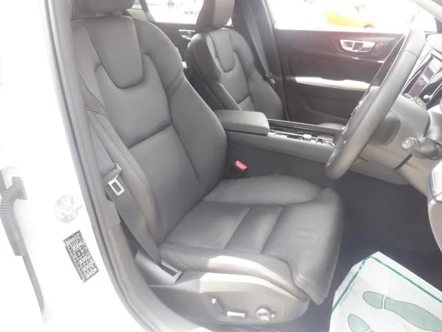 Volvo V60 PLUS B4 2023 — миниатюра 5