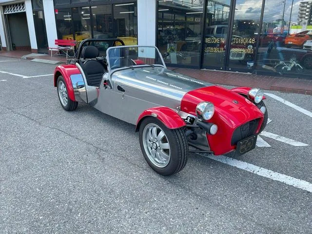 Caterham SEVEN 170 BASE GRADE 2023 — фото 1, купить с доставкой в Москву