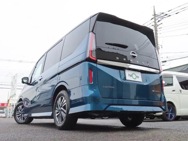 Nissan SERENA E-POWER LUXION 2023 — миниатюра 5