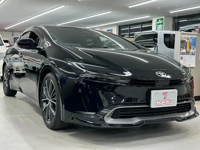 Toyota PRIUS Z 2023 — фото 1, купить с доставкой в Москву