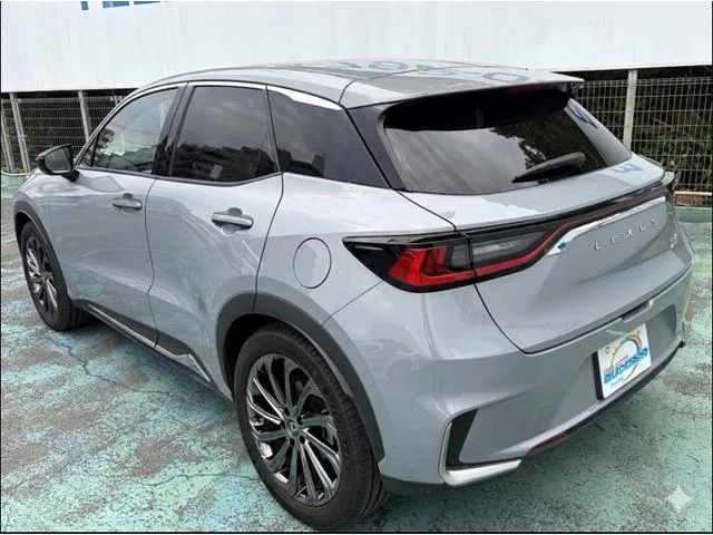 Lexus LBX ELEGANT 2025 — миниатюра 3