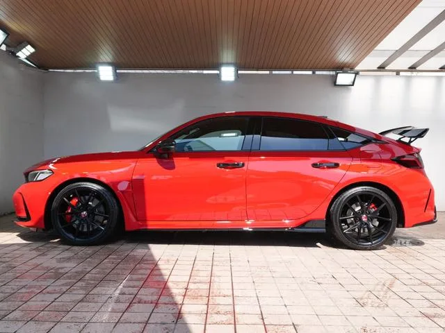 Honda CIVIC TYPE R RACING BLACK PACKAGE 2025 — миниатюра 3