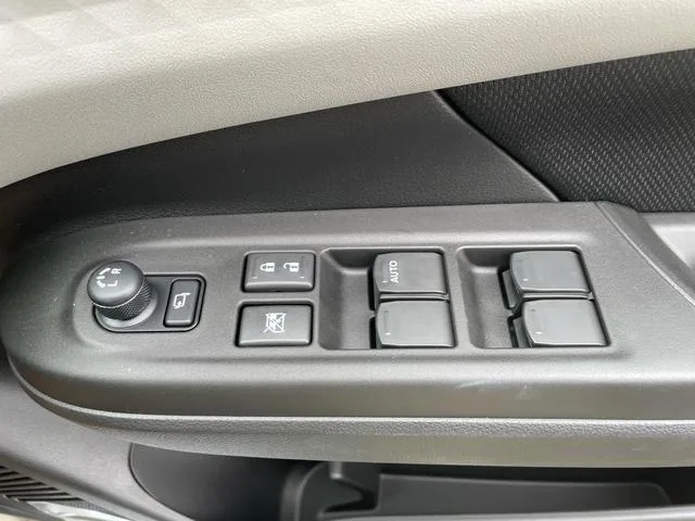 Suzuki SWIFT HYBRID MZ 2025 — миниатюра 5