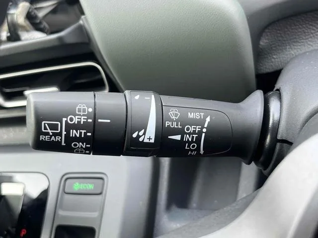 Honda FREED E:HEV CROSSTAR 2024 — миниатюра 2