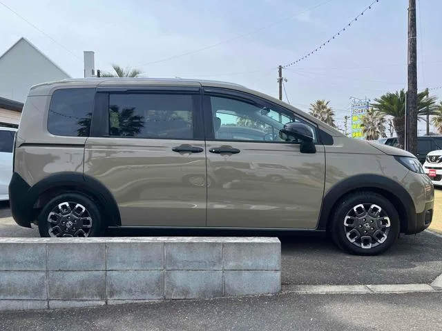 Honda FREED E:HEV CROSSTAR 2024 — миниатюра 4