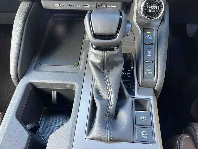 Toyota LAND CRUISER 250 ZX 2024 — миниатюра 2