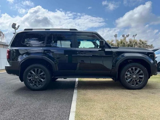Toyota LAND CRUISER 250 ZX 2024 — миниатюра 4