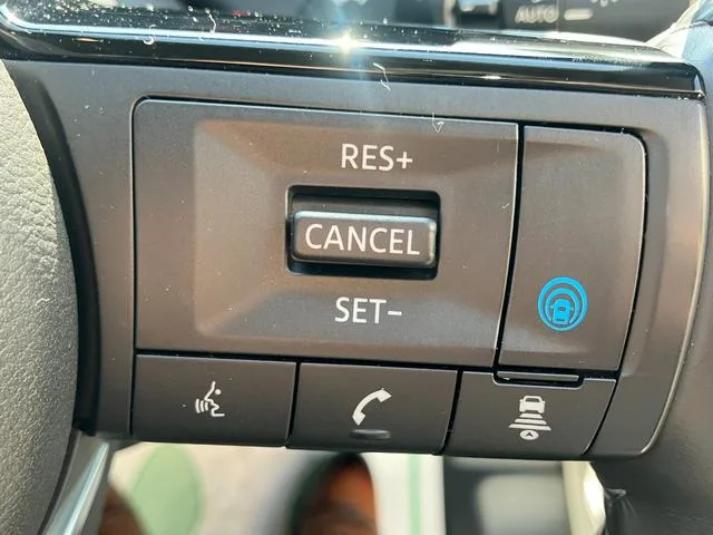 Nissan SERENA E-POWER HIGHWAY STAR V 2023 — миниатюра 3