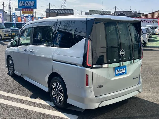 Nissan SERENA E-POWER HIGHWAY STAR V 2023 — миниатюра 5
