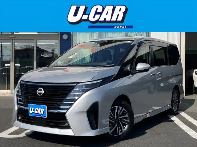 Nissan SERENA E-POWER HIGHWAY STAR V 2023 — фото 1, купить с доставкой в Москву