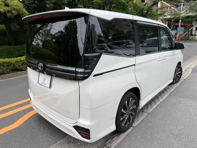 Toyota VOXY S-Z 2023 — миниатюра 3