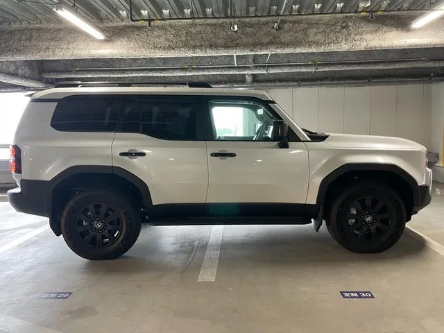 Toyota LAND CRUISER 250 ZX FIRST EDITION 2024 — миниатюра 3