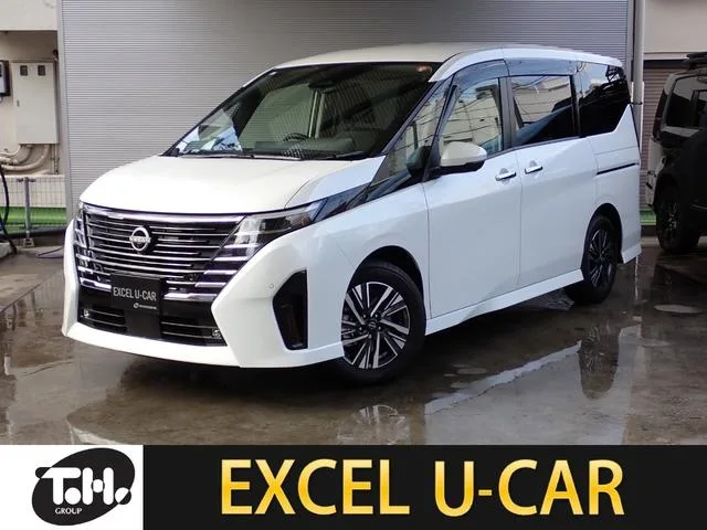Nissan SERENA E-POWER HIGHWAY STAR V 2023 — фото 1, купить с доставкой в Москву
