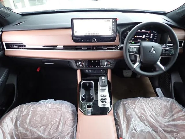 Mitsubishi OUTLANDER PHEV P EXECUTIVE PACKAGE 2026 — миниатюра 3