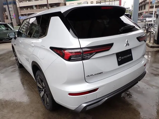 Mitsubishi OUTLANDER PHEV P EXECUTIVE PACKAGE 2026 — миниатюра 5