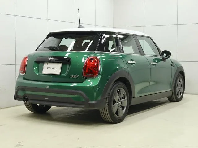 MINI MINI COOPER PREMIUM PLUS PACKAGE CLASSIC TRIM 2023 — миниатюра 2