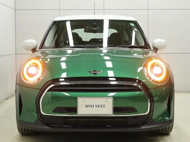 MINI MINI COOPER PREMIUM PLUS PACKAGE CLASSIC TRIM 2023 — миниатюра 3