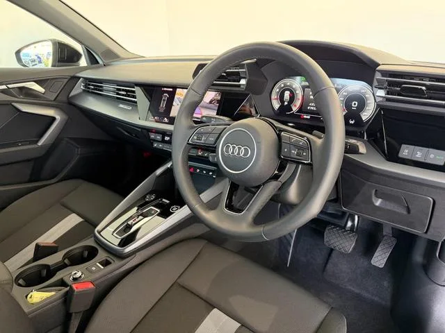 Audi A3 SPORTBACK 30 TFSI ADVANCED 2025 — миниатюра 5