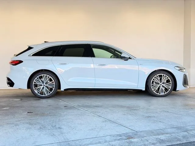 Audi A5 AVANT TFSI 110KW S LINE PACKAGE 2025 — миниатюра 4